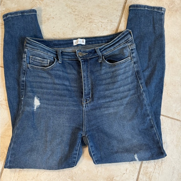 Cello brand jeans with distressed knees. Size 13 - Picture 2 of 4